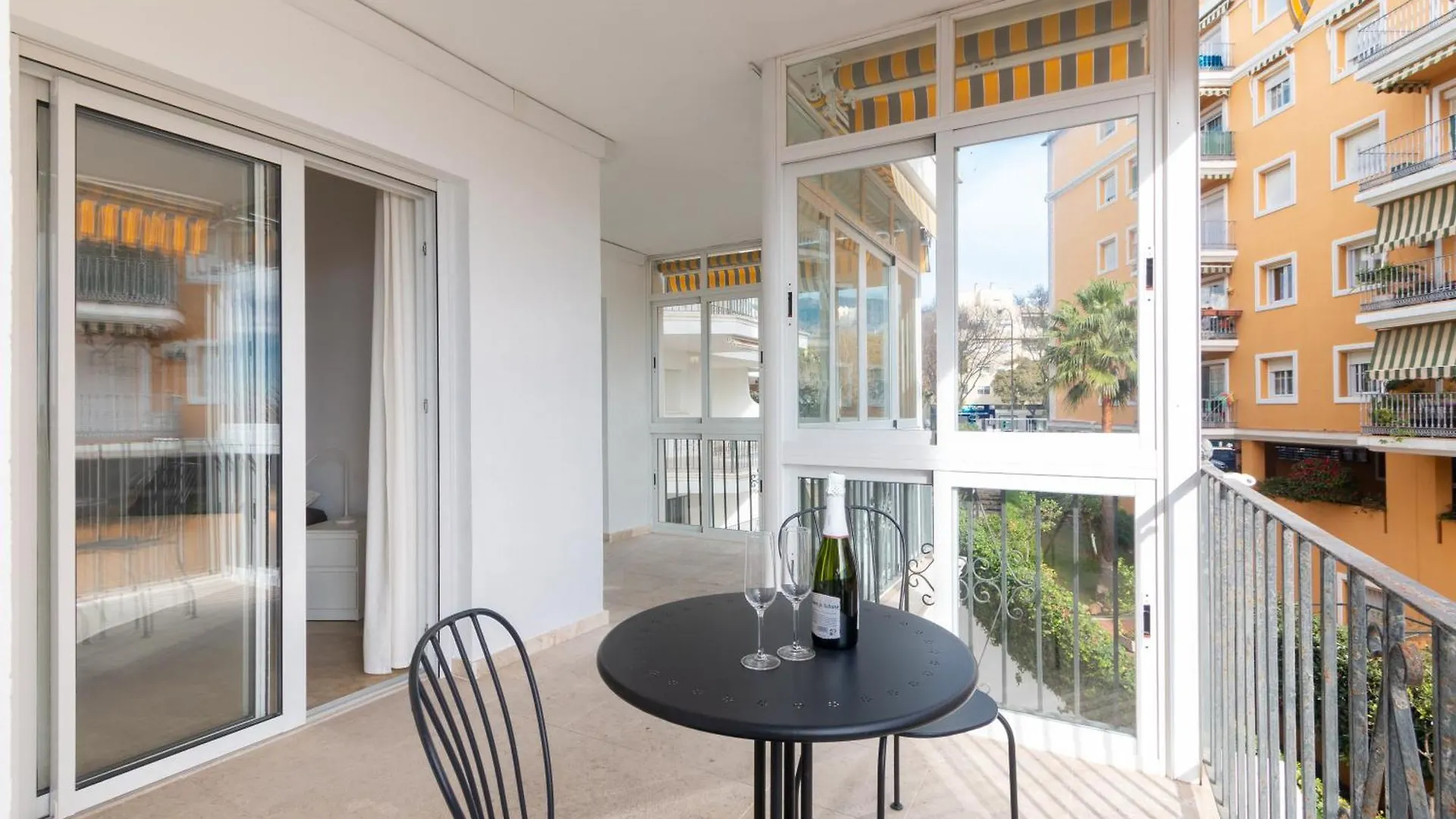 Large Apartment Marbella Del Mar