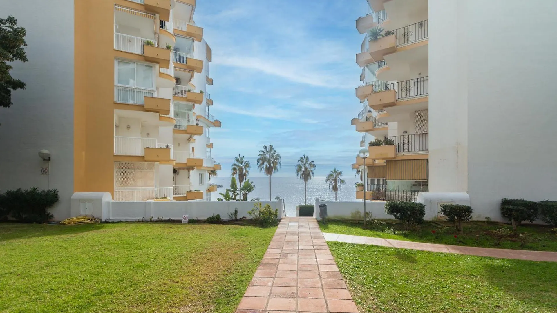 Large Apartment Marbella Del Mar